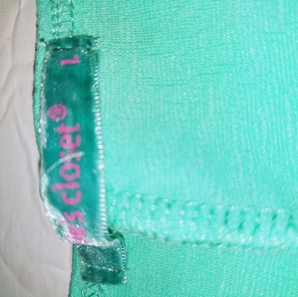 Julie's Closet Mint Green Top L - Picture 2 of 6